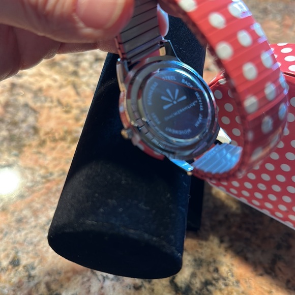 Women’s Watch - Picture 4 of 5